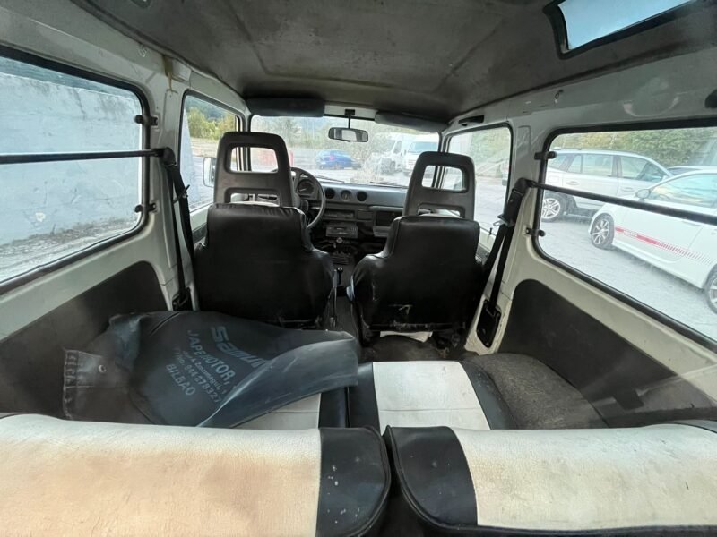 Suzuki Samurai SJ410