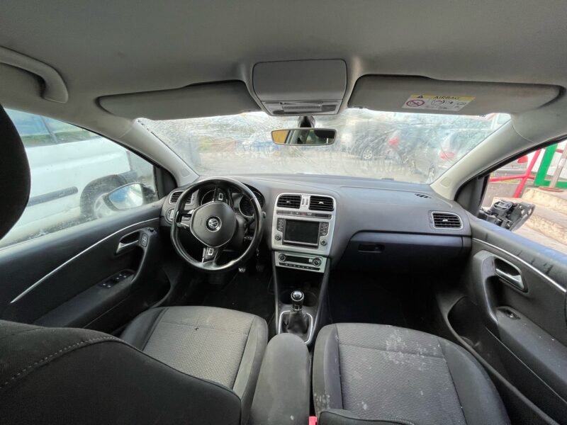 VOLKSWAGEN POLO 6c1