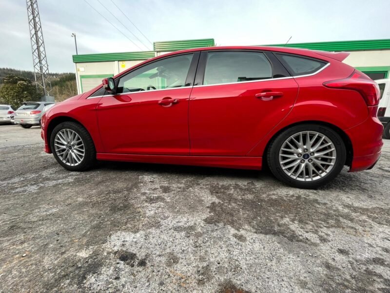 FORD Focus III Hatchback